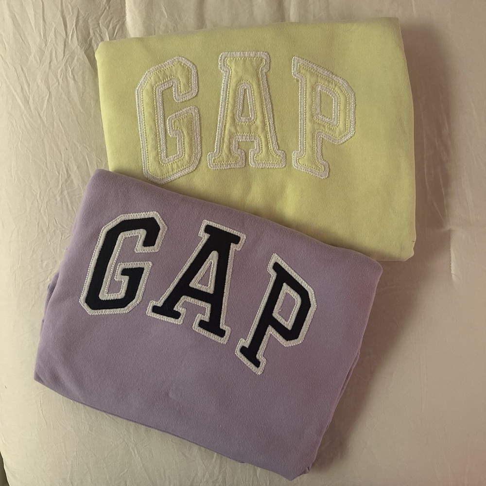 ❗️SOLD❗️GAP Pastel Yellow and Lavender Sweatshirts
